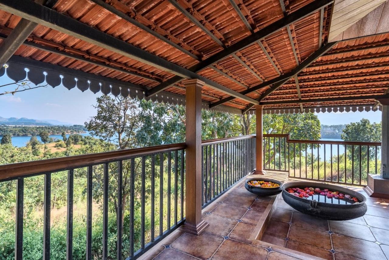 Saffronstays Anantham, Kamshet - Pet-Friendly Lakefront Villa With A Huge Verandah Nethersole Dam Exterior photo